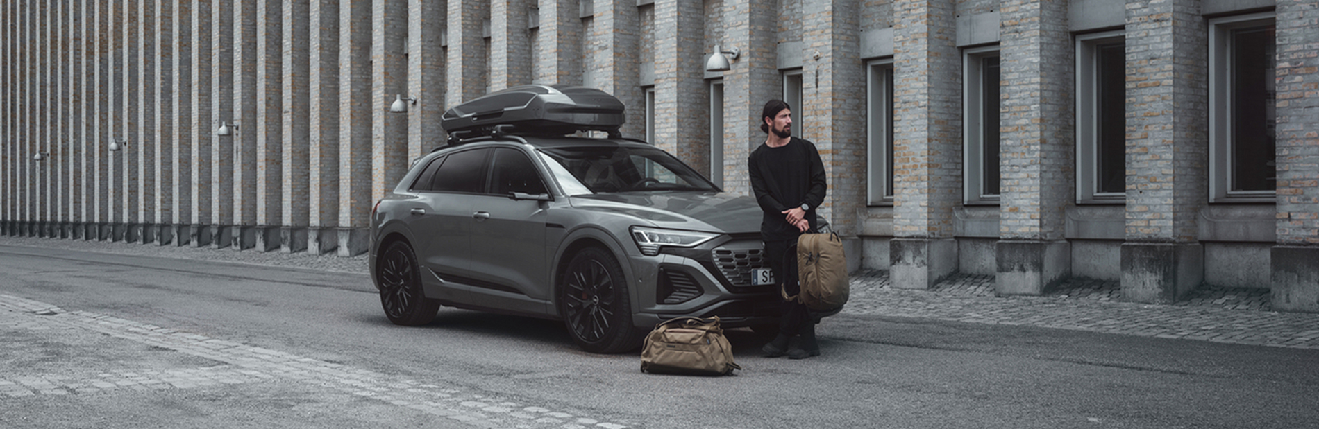 Boxy i kosze dachowe: Praktyczne rozwiązania dla podróżujących