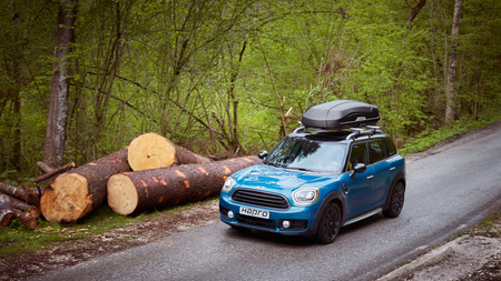 Hapro Trivor 440 Box dachowy czarny matowy