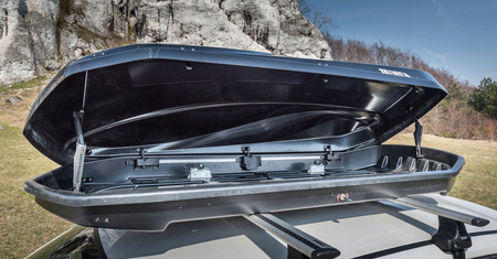 Box dachowy Taurus Strike 440 czarny