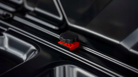 Hapro Boxer L 420 Hexagon Black - Box z platformą na hak czarny matowy